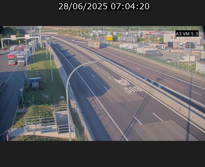 <h2>Traffic live webcam Luxembourg Aire de Berchem - A3 - BK 5 - direction France</h2>