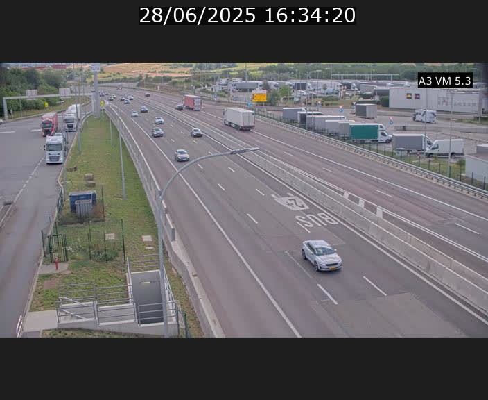 <h2>Traffic live webcam Luxembourg Aire de Berchem - A3 - BK 5 - direction France</h2>