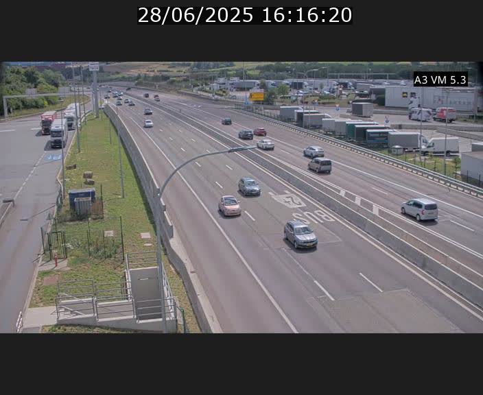 <h2>Traffic live webcam Luxembourg Aire de Berchem - A3 - BK 5 - direction France</h2>
