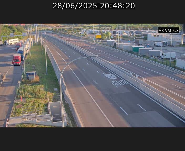 <h2>Traffic live webcam Luxembourg Aire de Berchem - A3 - BK 5 - direction France</h2>