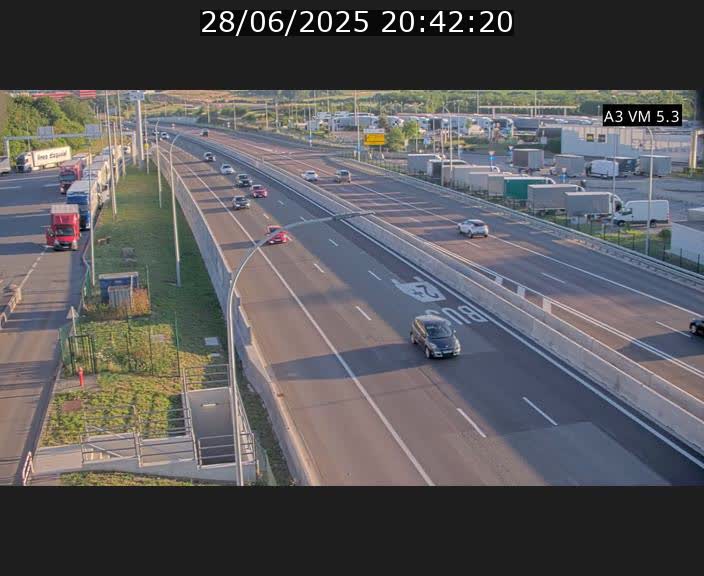<h2>Traffic live webcam Luxembourg Aire de Berchem - A3 - BK 5 - direction France</h2>