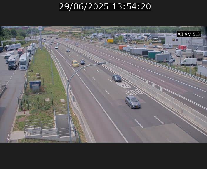 <h2>Traffic live webcam Luxembourg Aire de Berchem - A3 - BK 5 - direction France</h2>