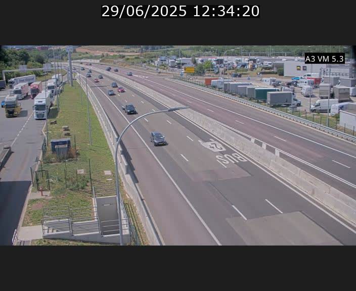 <h2>Traffic live webcam Luxembourg Aire de Berchem - A3 - BK 5 - direction France</h2>