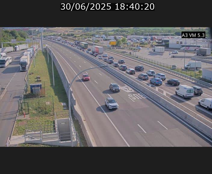 <h2>Traffic live webcam Luxembourg Aire de Berchem - A3 - BK 5 - direction France</h2>
