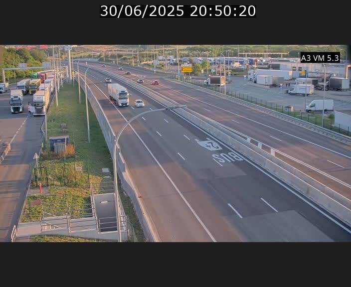 <h2>Traffic live webcam Luxembourg Aire de Berchem - A3 - BK 5 - direction France</h2>
