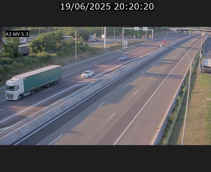 <h2>Webcam à l'Aire de Berchem au Luxembourg sur l'A3. Vue orientée vers la France</h2>
