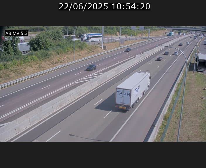 <h2>Webcam à l'Aire de Berchem au Luxembourg sur l'A3. Vue orientée vers la France</h2>