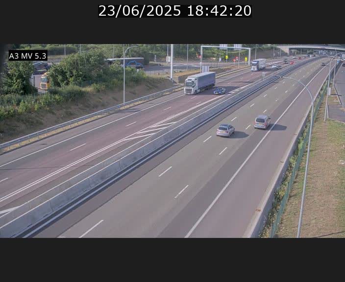 <h2>Webcam à l'Aire de Berchem au Luxembourg sur l'A3. Vue orientée vers la France</h2>