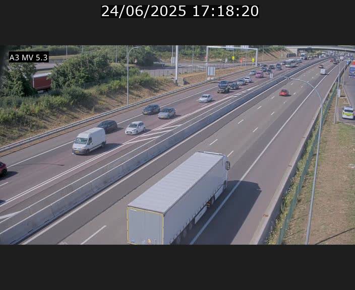 <h2>Webcam à l'Aire de Berchem au Luxembourg sur l'A3. Vue orientée vers la France</h2>