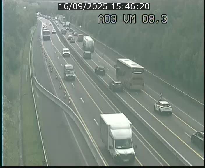 <h2>Traffic live webcam Luxembourg Bettembourg - A3 - BK 8.3 - direction France</h2>