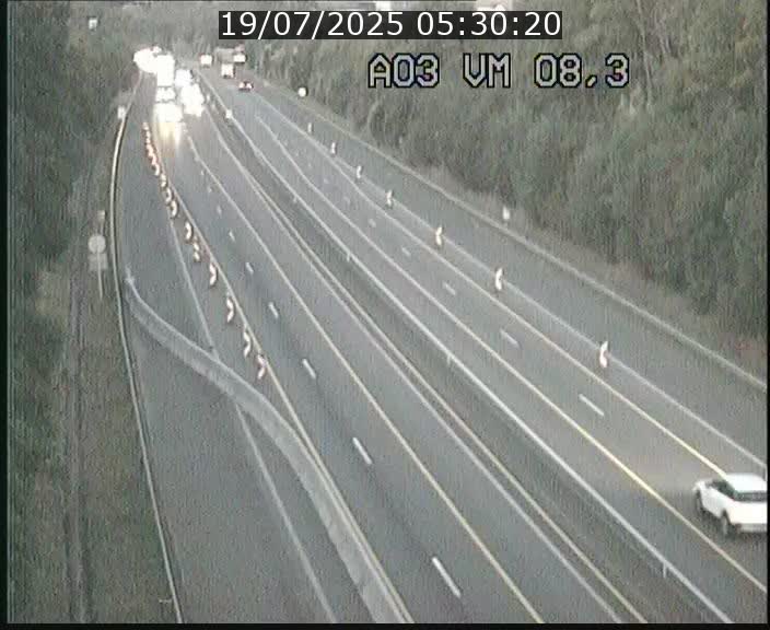 <h2>Traffic live webcam Luxembourg Bettembourg - A3 - BK 8.3 - direction France</h2>