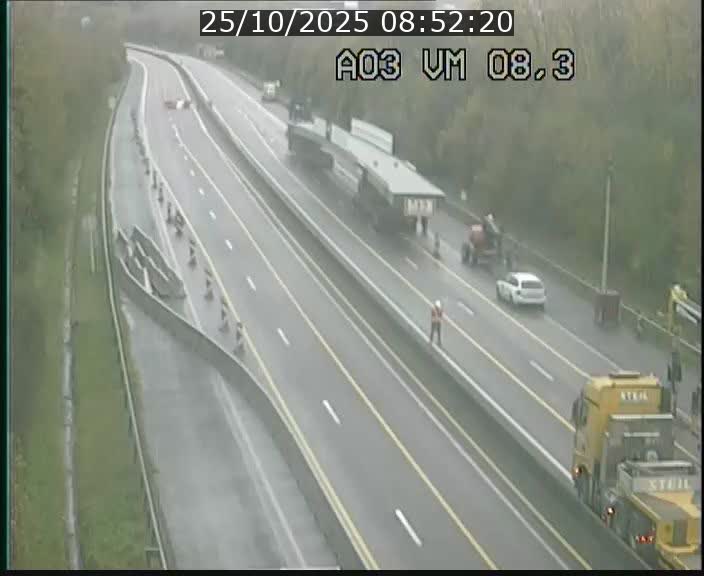 <h2>Traffic live webcam Luxembourg Bettembourg - A3 - BK 8.3 - direction France</h2>