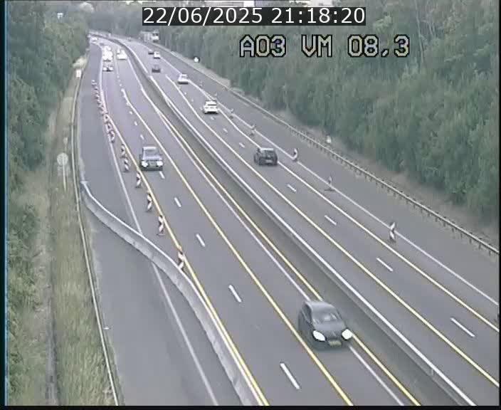 <h2>Traffic live webcam Luxembourg Bettembourg - A3 - BK 8.3 - direction France</h2>