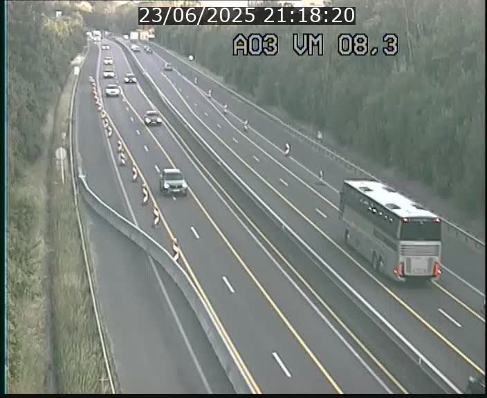 <h2>Traffic live webcam Luxembourg Bettembourg - A3 - BK 8.3 - direction France</h2>