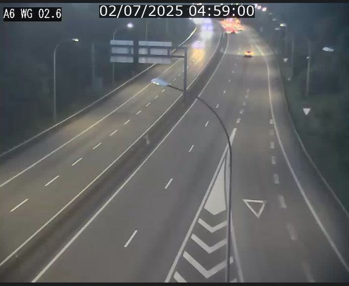Traffic live webcam Luxembourg Croix de Cessange - A6 - BK 2.6 - direction France/Allemagne