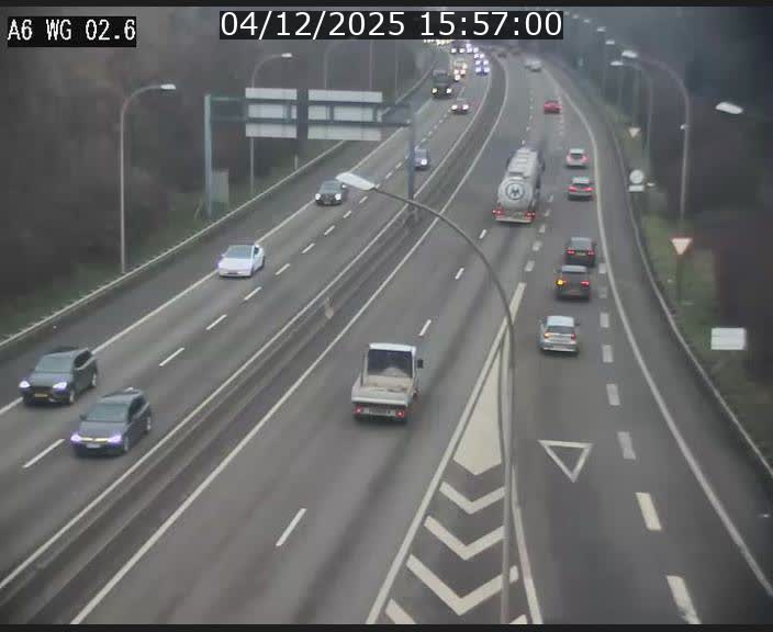 <h2>Traffic live webcam Luxembourg Croix de Cessange - A6 - BK 2.6 - direction France/Allemagne</h2>