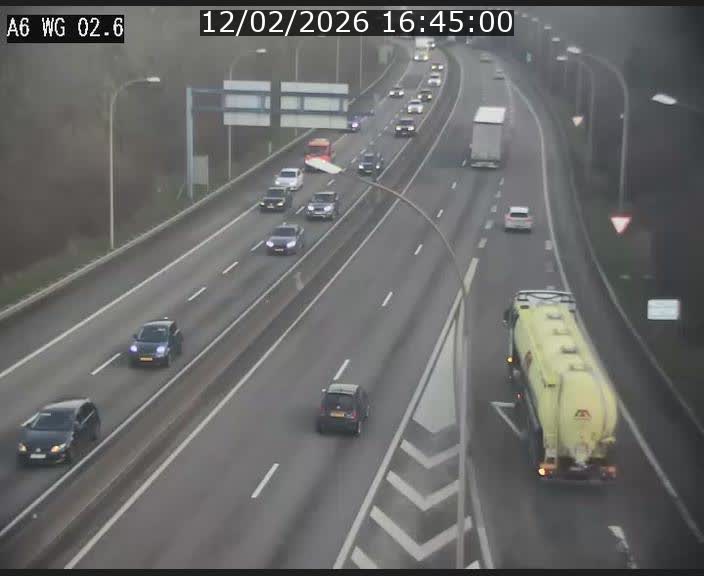<h2>Traffic live webcam Luxembourg Croix de Cessange - A6 - BK 2.6 - direction France/Allemagne</h2>