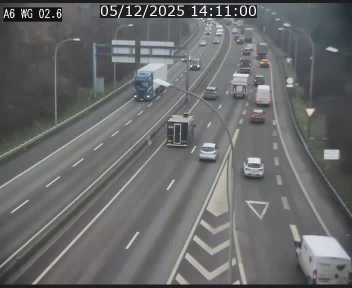 <h2>Traffic live webcam Luxembourg Croix de Cessange - A6 - BK 2.6 - direction France/Allemagne</h2>