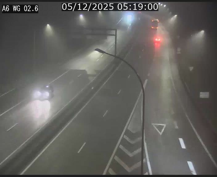<h2>Traffic live webcam Luxembourg Croix de Cessange - A6 - BK 2.6 - direction France/Allemagne</h2>