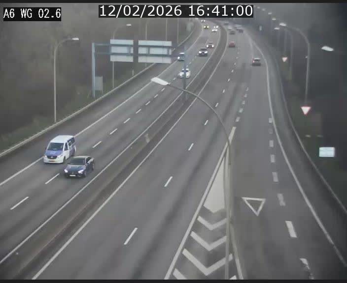 <h2>Traffic live webcam Luxembourg Croix de Cessange - A6 - BK 2.6 - direction France/Allemagne</h2>