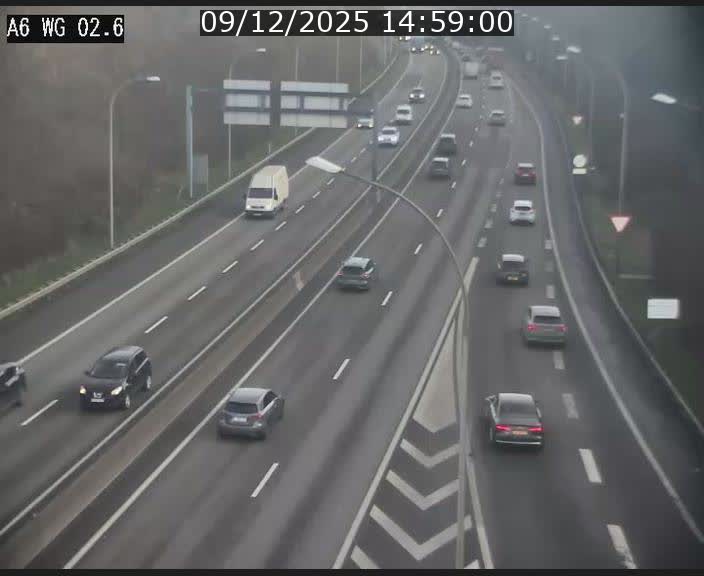 <h2>Traffic live webcam Luxembourg Croix de Cessange - A6 - BK 2.6 - direction France/Allemagne</h2>