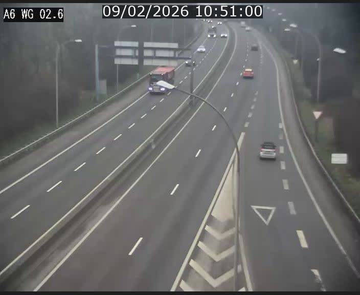 <h2>Traffic live webcam Luxembourg Croix de Cessange - A6 - BK 2.6 - direction France/Allemagne</h2>