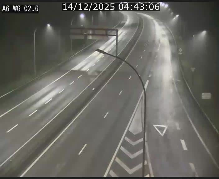 <h2>Traffic live webcam Luxembourg Croix de Cessange - A6 - BK 2.6 - direction France/Allemagne</h2>