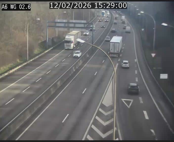 Traffic live webcam Luxembourg Croix de Cessange - A6 - BK 2.6 - direction France/Allemagne
