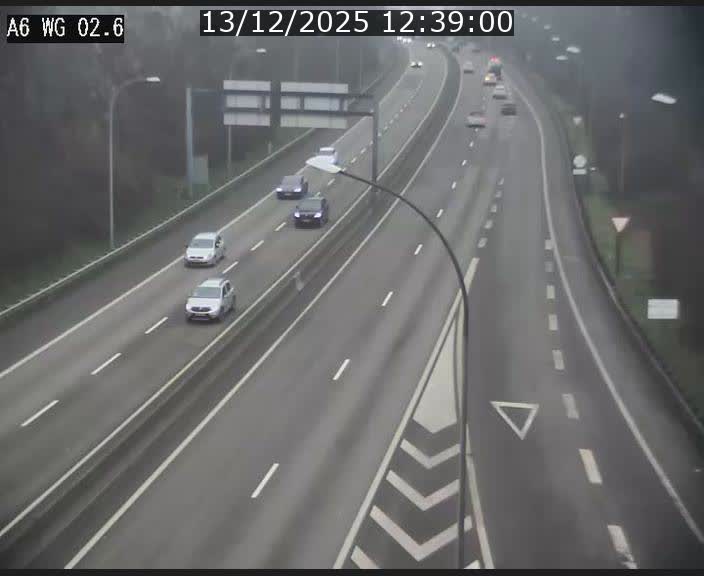 <h2>Traffic live webcam Luxembourg Croix de Cessange - A6 - BK 2.6 - direction France/Allemagne</h2>