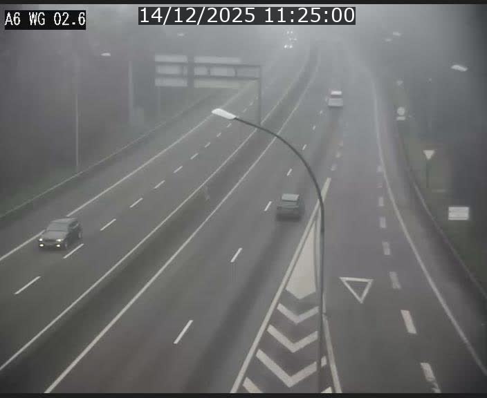 <h2>Traffic live webcam Luxembourg Croix de Cessange - A6 - BK 2.6 - direction France/Allemagne</h2>