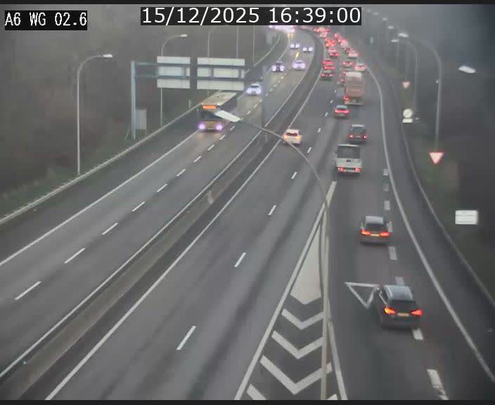 <h2>Traffic live webcam Luxembourg Croix de Cessange - A6 - BK 2.6 - direction France/Allemagne</h2>