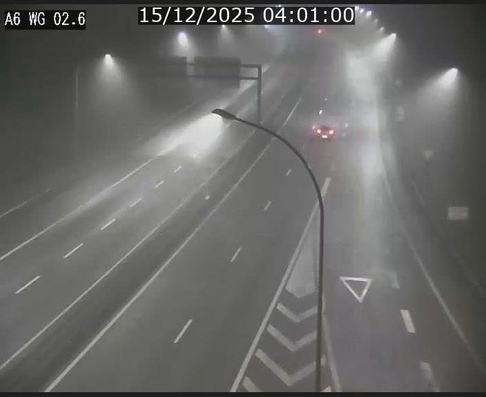 <h2>Traffic live webcam Luxembourg Croix de Cessange - A6 - BK 2.6 - direction France/Allemagne</h2>