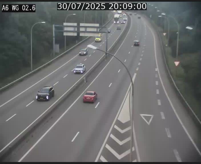 Traffic live webcam Luxembourg Croix de Cessange - A6 - BK 2.6 - direction France/Allemagne