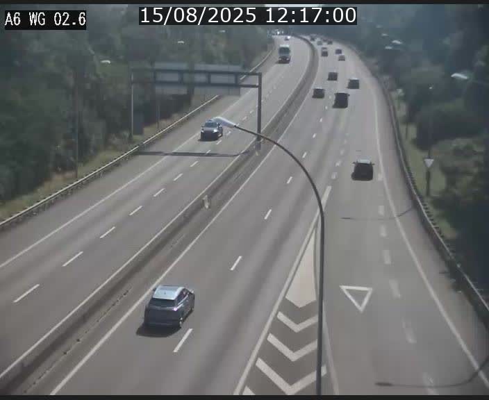 <h2>Traffic live webcam Luxembourg Croix de Cessange - A6 - BK 2.6 - direction France/Allemagne</h2>