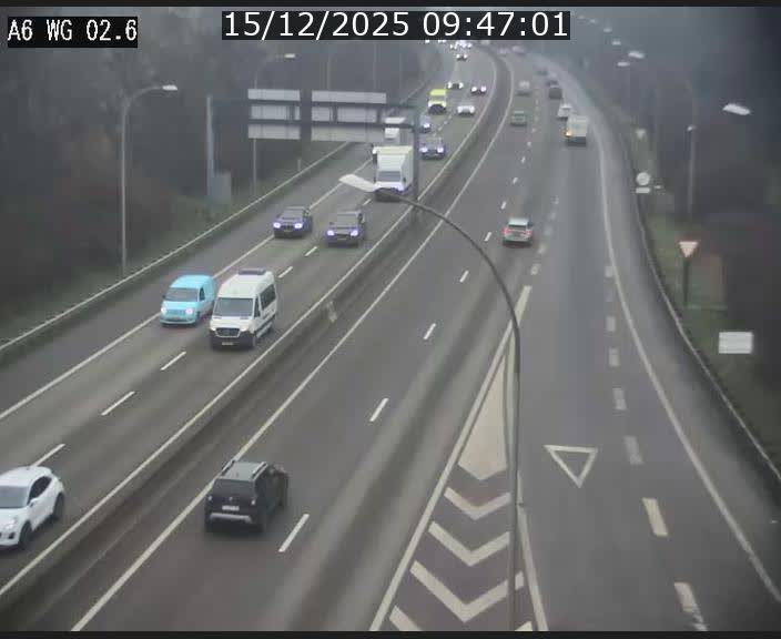 <h2>Traffic live webcam Luxembourg Croix de Cessange - A6 - BK 2.6 - direction France/Allemagne</h2>