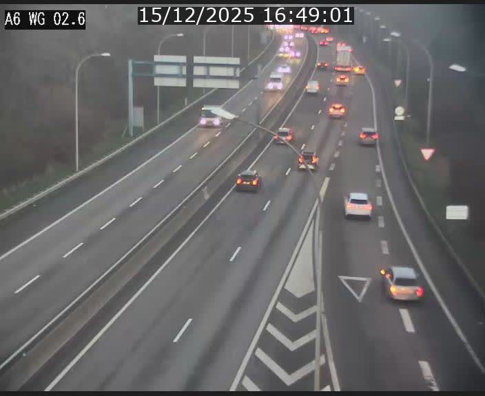 <h2>Traffic live webcam Luxembourg Croix de Cessange - A6 - BK 2.6 - direction France/Allemagne</h2>