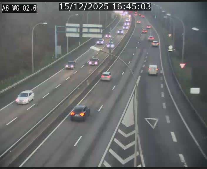 <h2>Traffic live webcam Luxembourg Croix de Cessange - A6 - BK 2.6 - direction France/Allemagne</h2>