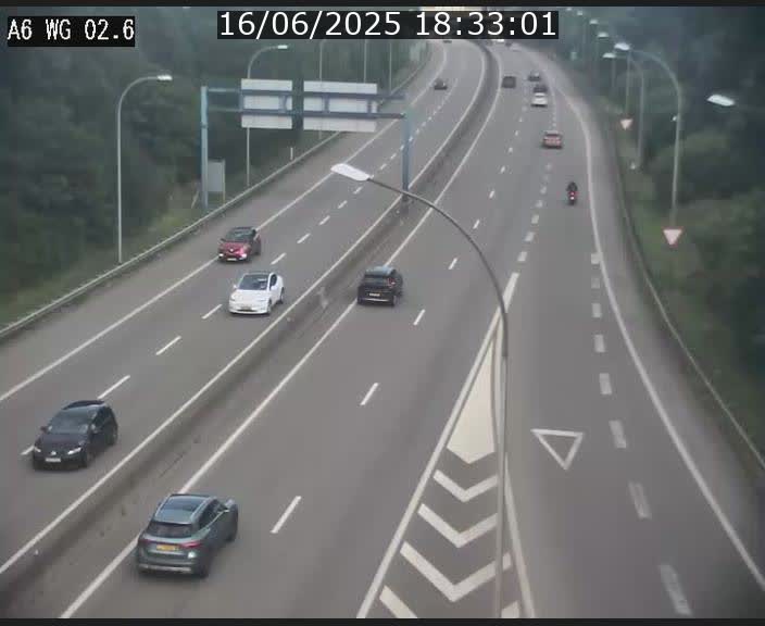 Traffic live webcam Luxembourg Croix de Cessange - A6 - BK 2.6 - direction France/Allemagne