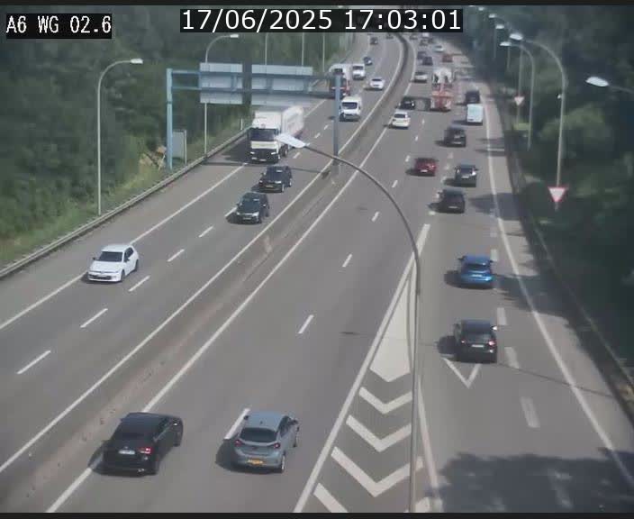Traffic live webcam Luxembourg Croix de Cessange - A6 - BK 2.6 - direction France/Allemagne