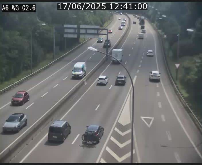 <h2>Traffic live webcam Luxembourg Croix de Cessange - A6 - BK 2.6 - direction France/Allemagne</h2>