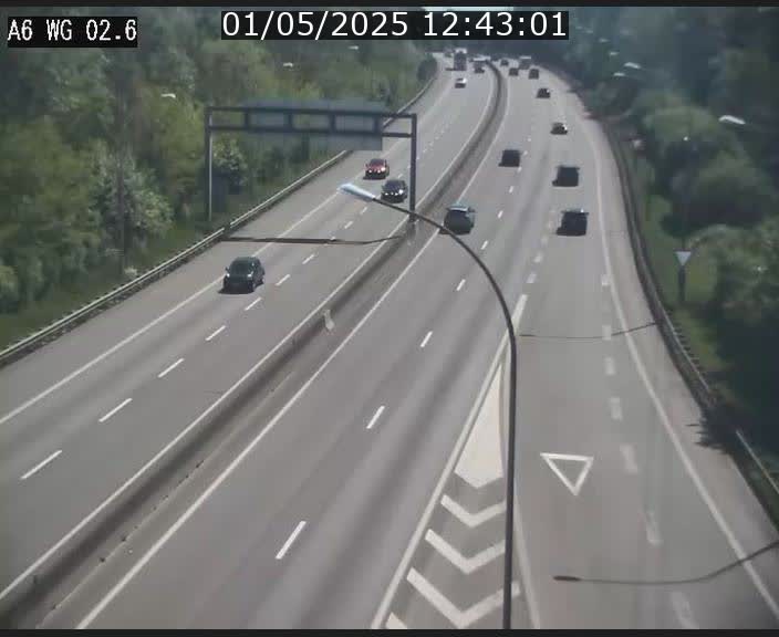 Traffic live webcam Luxembourg Croix de Cessange - A6 - BK 2.6 - direction France/Allemagne