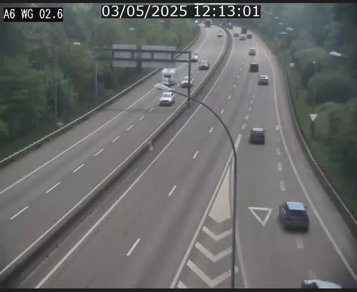 Traffic live webcam Luxembourg Croix de Cessange - A6 - BK 2.6 - direction France/Allemagne