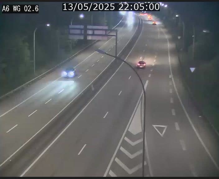 Traffic live webcam Luxembourg Croix de Cessange - A6 - BK 2.6 - direction France/Allemagne