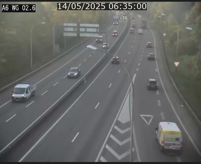 Traffic live webcam Luxembourg Croix de Cessange - A6 - BK 2.6 - direction France/Allemagne