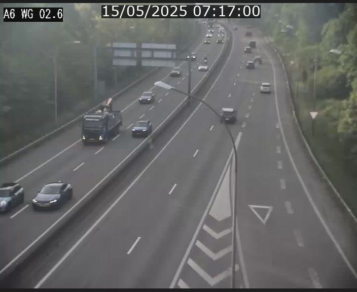 Traffic live webcam Luxembourg Croix de Cessange - A6 - BK 2.6 - direction France/Allemagne