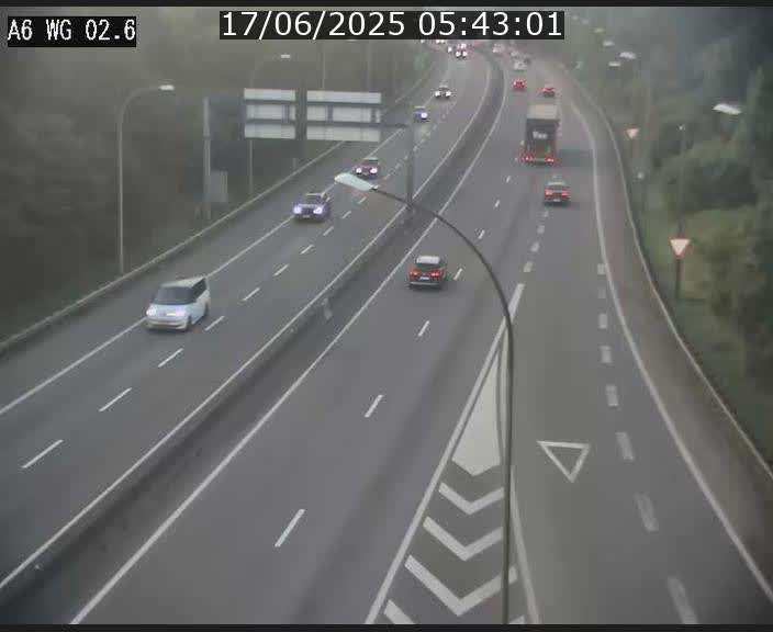Traffic live webcam Luxembourg Croix de Cessange - A6 - BK 2.6 - direction France/Allemagne