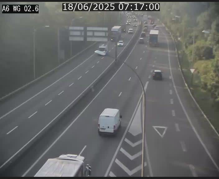Traffic live webcam Luxembourg Croix de Cessange - A6 - BK 2.6 - direction France/Allemagne