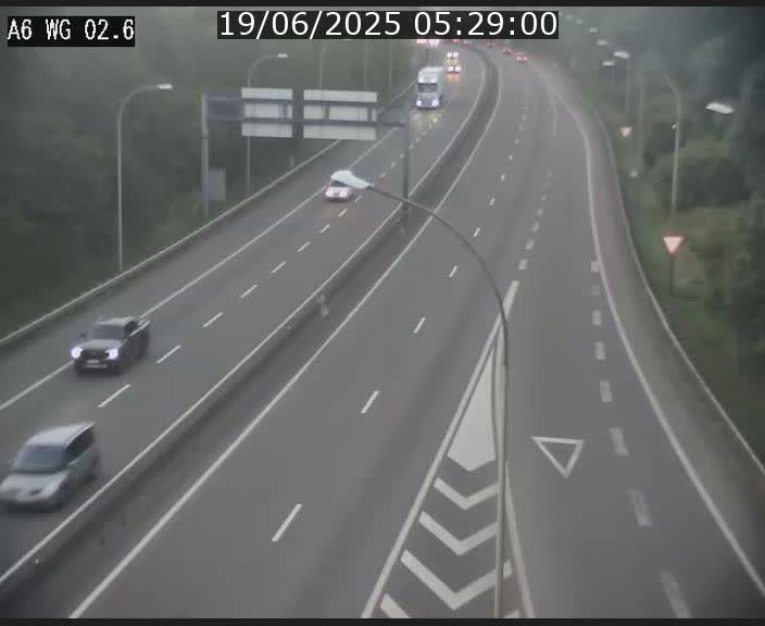 Traffic live webcam Luxembourg Croix de Cessange - A6 - BK 2.6 - direction France/Allemagne