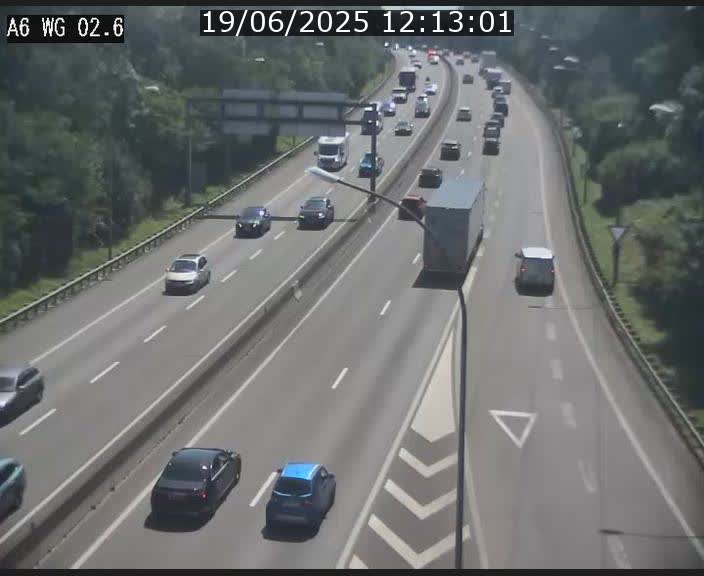 Traffic live webcam Luxembourg Croix de Cessange - A6 - BK 2.6 - direction France/Allemagne