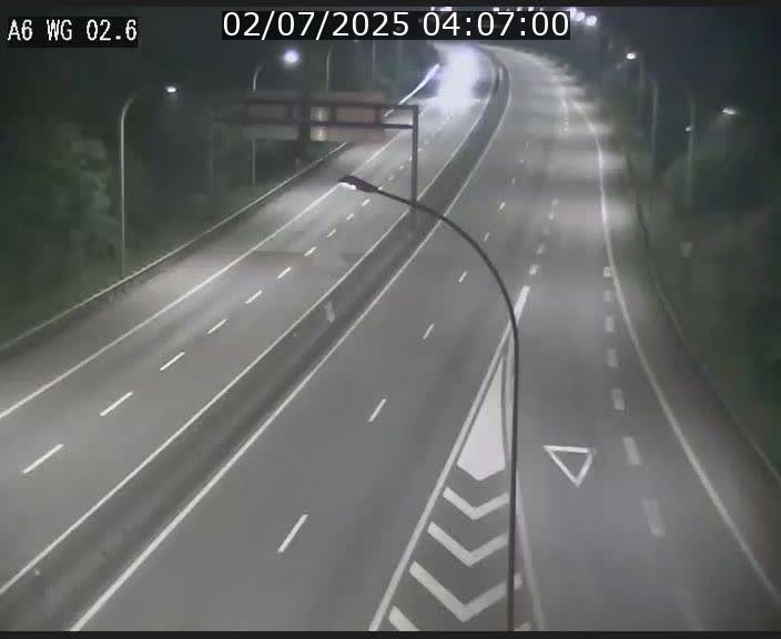 Traffic live webcam Luxembourg Croix de Cessange - A6 - BK 2.6 - direction France/Allemagne